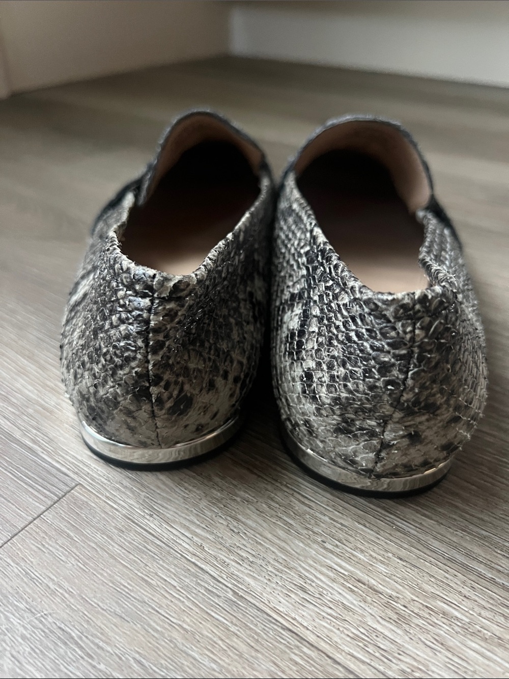 Massimo Dutti Snakeskin Leather Loafers - Picture 4 of 9